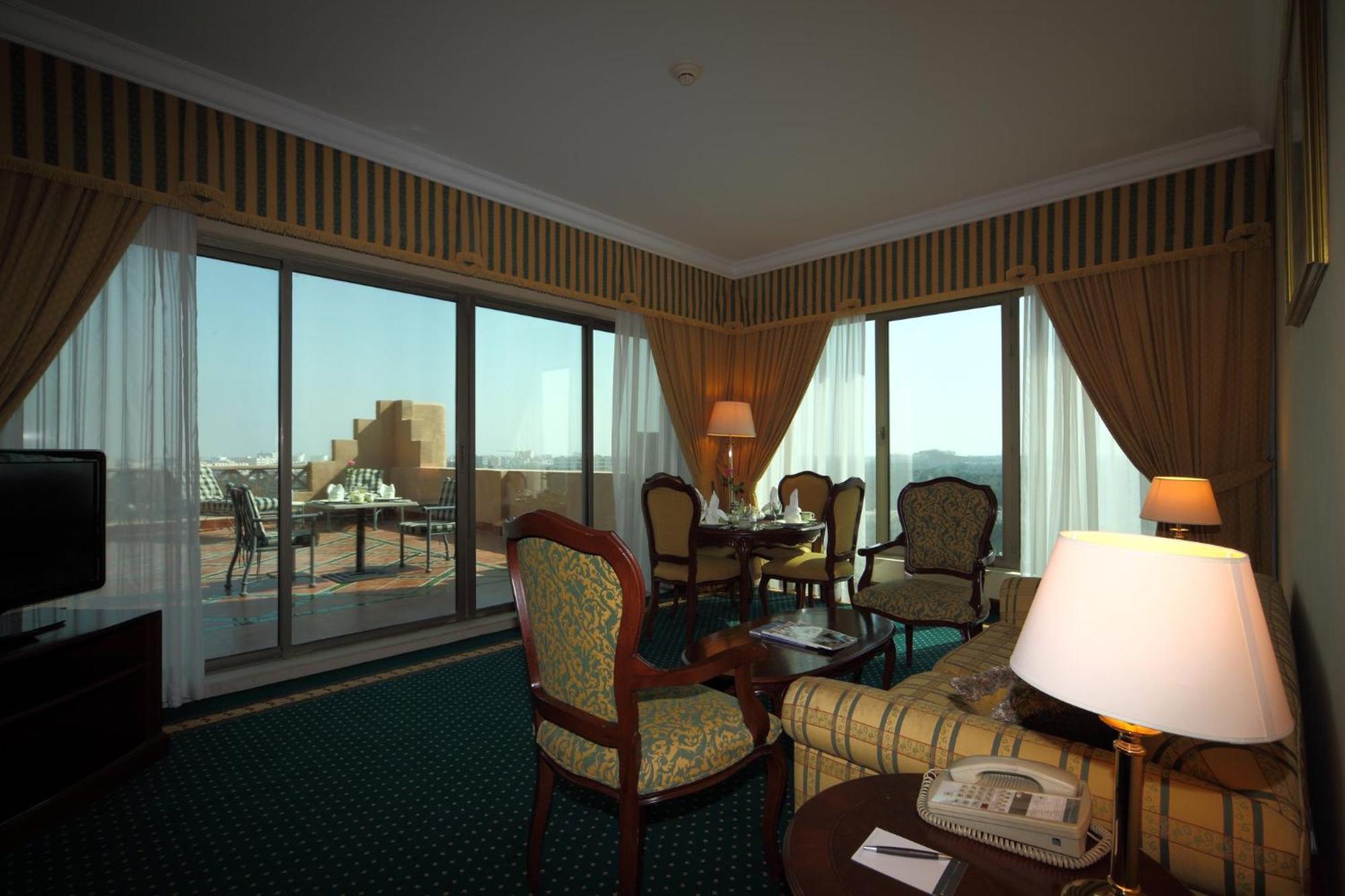 Al Ahsa Intercontinental By Ihg Hotel Ал Ахса Екстериор снимка